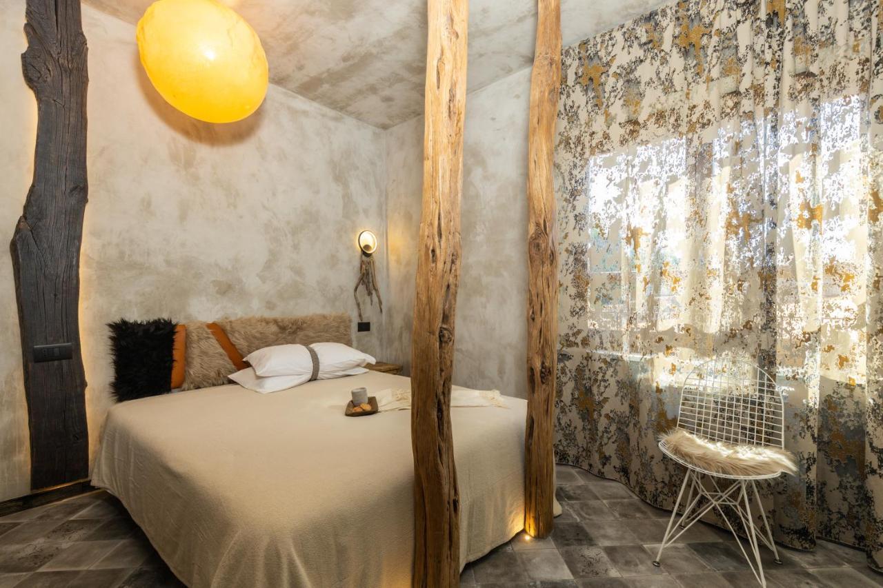 Via Roma Charming Rooms Baunei Exterior foto