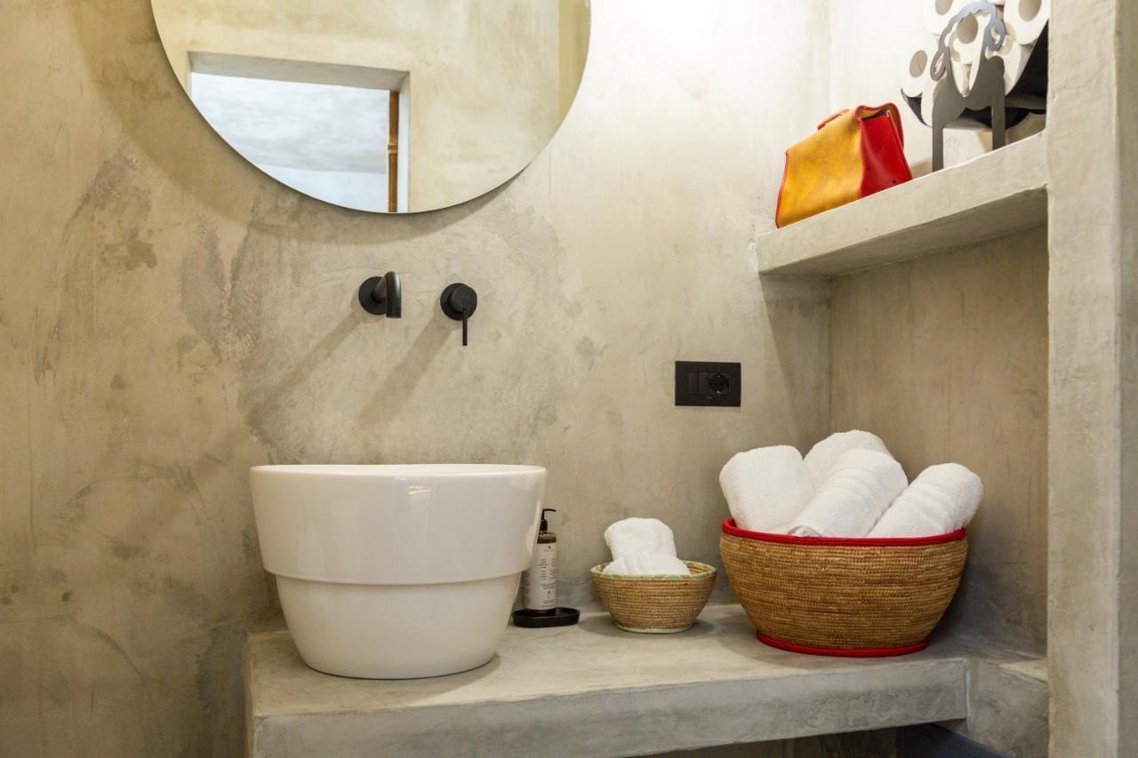 Via Roma Charming Rooms Baunei Exterior foto